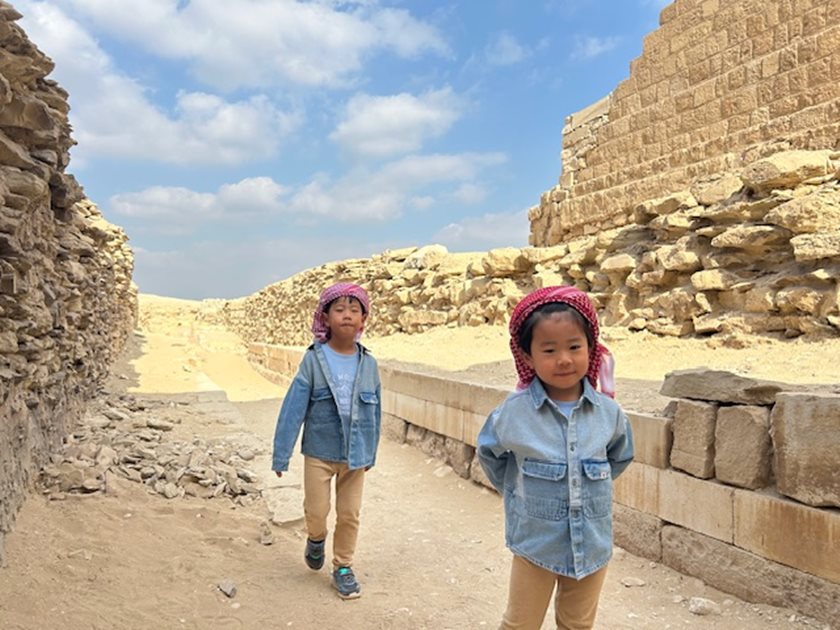 ピラミッド観光　子連れ